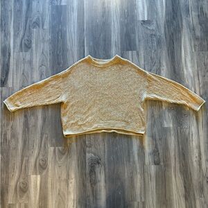 Universal Thread Pale Yellow Textured Crewneck Sweater